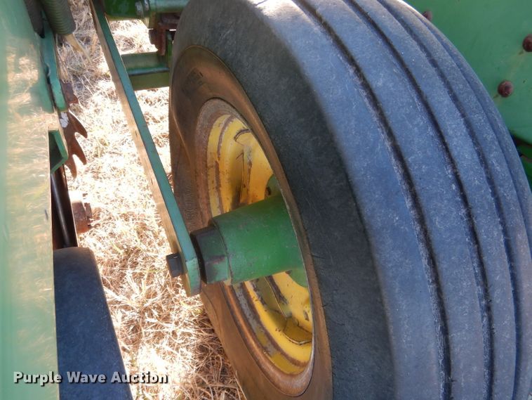 image for item DG4660 John Deere 7300  no-till planter