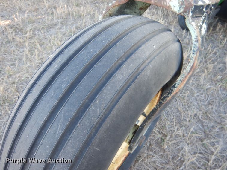 image for item DG4660 John Deere 7300  no-till planter