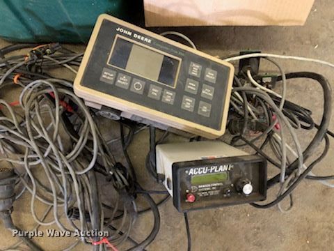 image for item DG4660 John Deere 7300  no-till planter