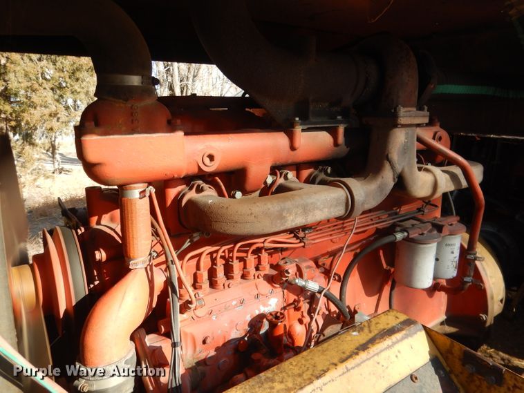 image for item DG4667 Farmland F903 bale processor