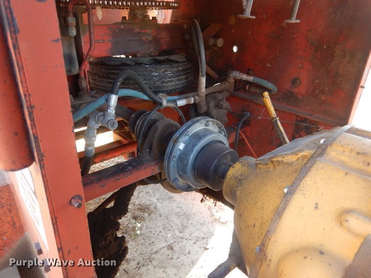 image for item DG4667 Farmland F903 bale processor