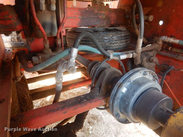 image for item DG4667 Farmland F903 bale processor