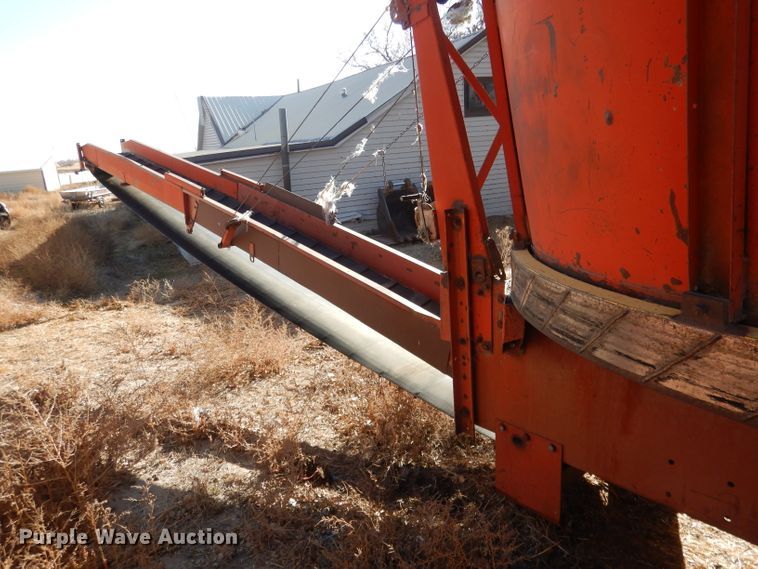 image for item DG4667 Farmland F903 bale processor