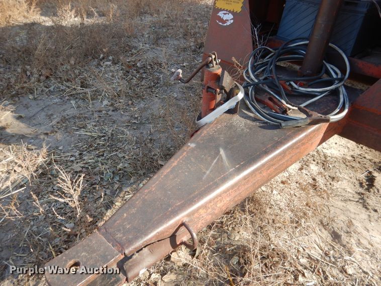 image for item DG4667 Farmland F903 bale processor