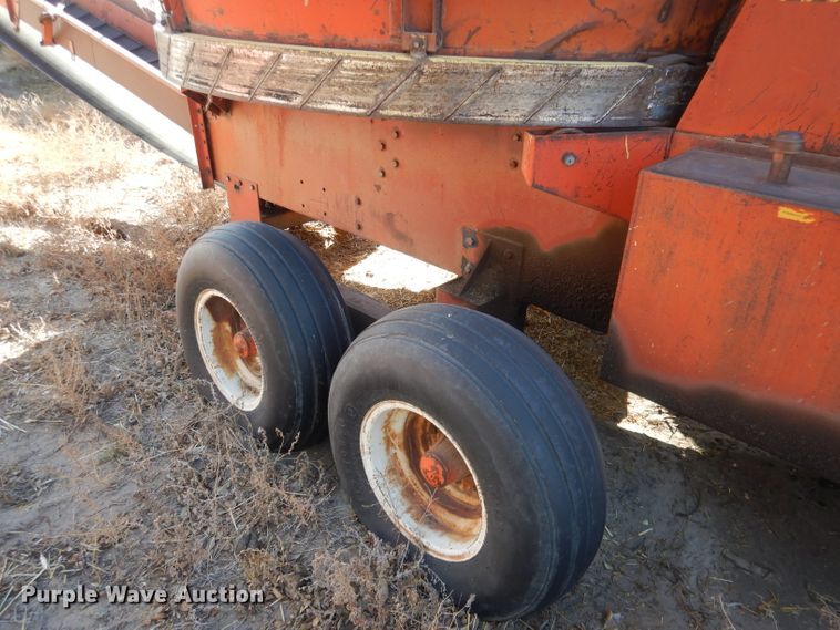 image for item DG4667 Farmland F903 bale processor