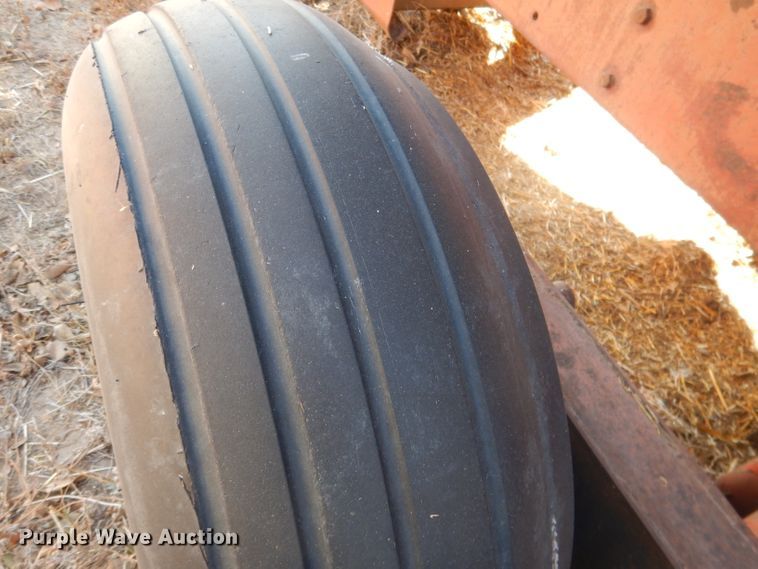 image for item DG4667 Farmland F903 bale processor