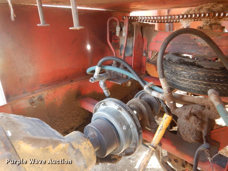 image for item DG4667 Farmland F903 bale processor