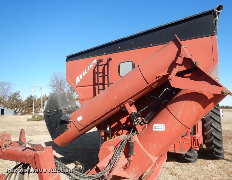 image for item DG4669 Brent 1084  grain cart