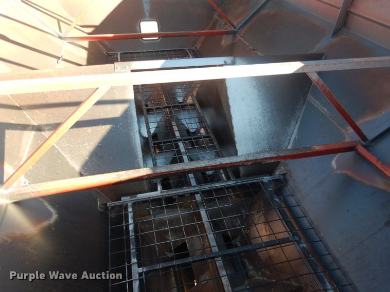 image for item DG4669 Brent 1084  grain cart