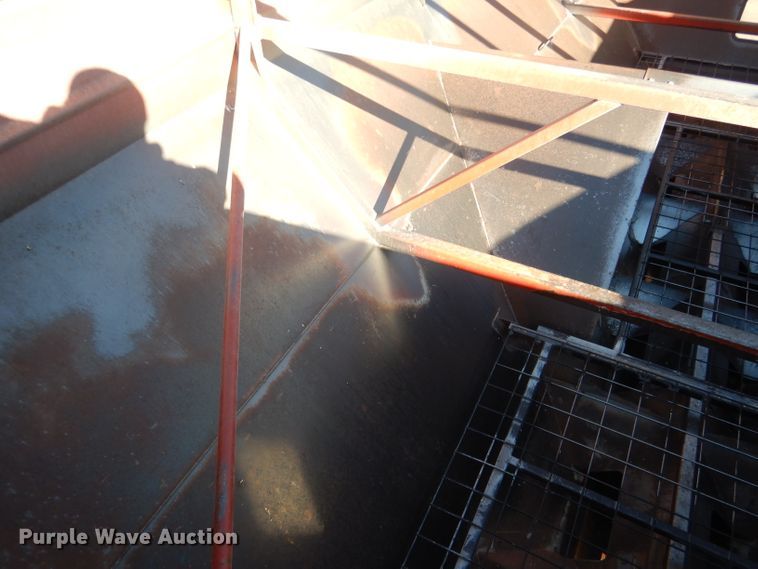 image for item DG4669 Brent 1084  grain cart