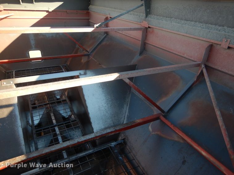 image for item DG4669 Brent 1084  grain cart