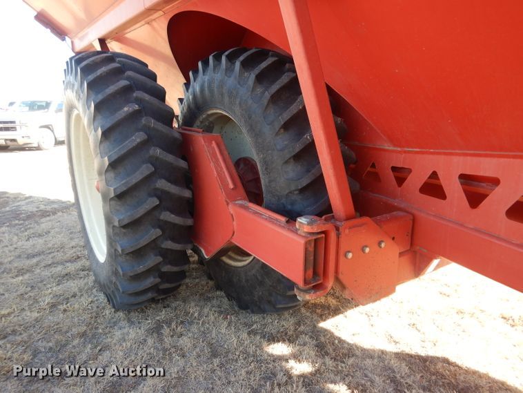 image for item DG4669 Brent 1084  grain cart