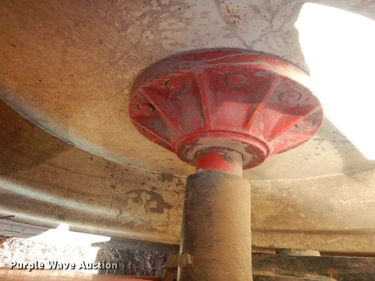 image for item DG4669 Brent 1084  grain cart