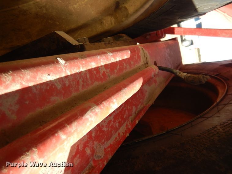 image for item DG4669 Brent 1084  grain cart