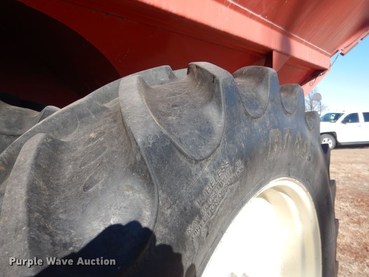 image for item DG4669 Brent 1084  grain cart