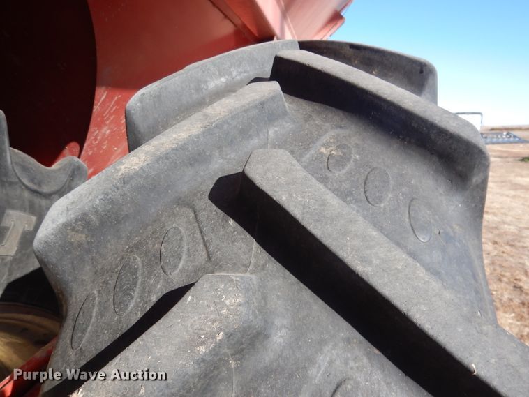 image for item DG4669 Brent 1084  grain cart