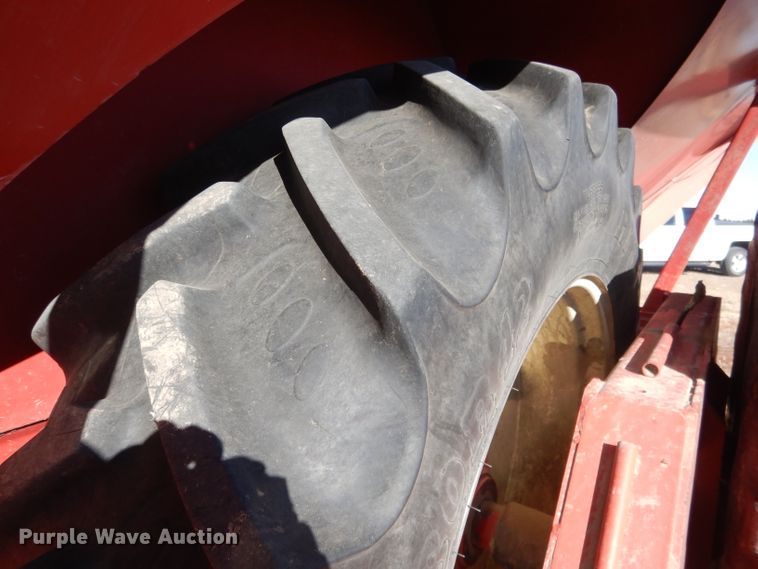 image for item DG4669 Brent 1084  grain cart