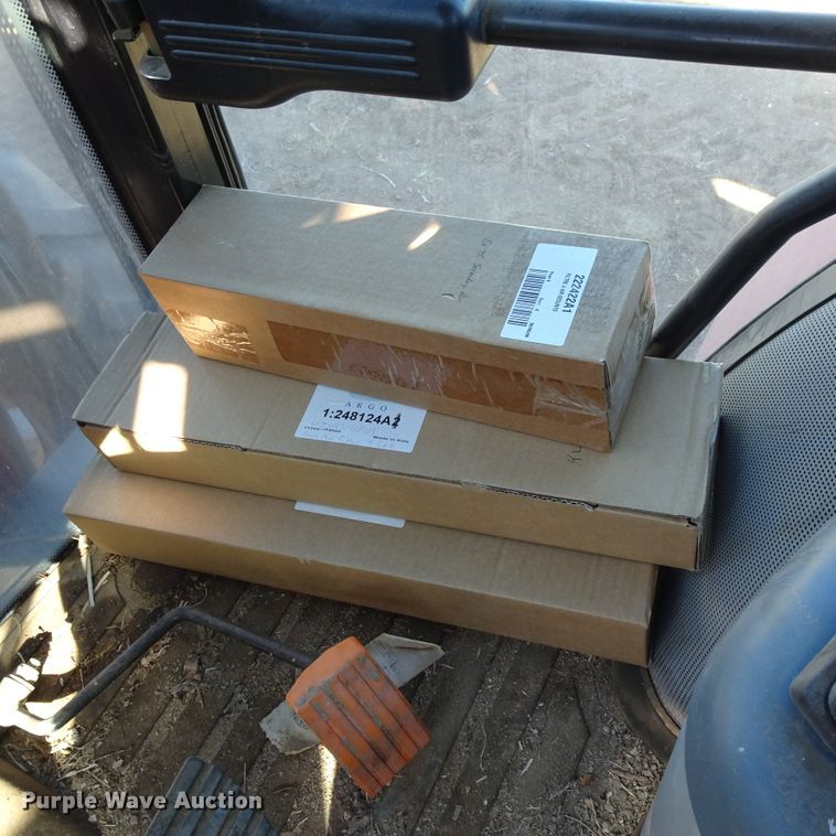 image for item DI0788 2006 McCormick CX75  MFWD tractor