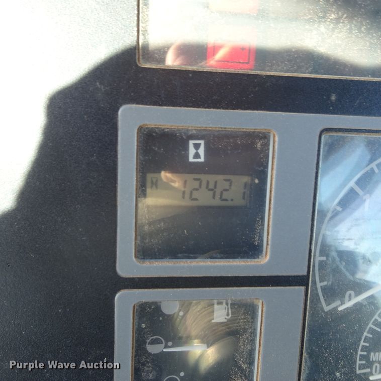 image for item DI0788 2006 McCormick CX75  MFWD tractor