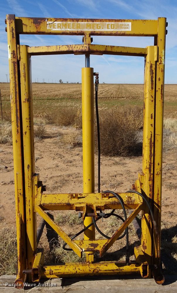 image for item DI0791 Vermeer bale spear