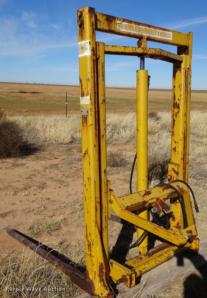 image for item DI0791 Vermeer bale spear