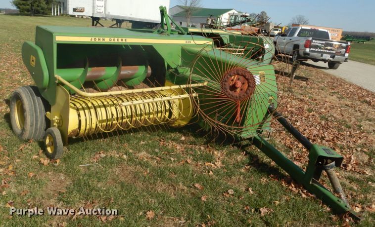image for item DI1044 1978 John Deere 336  small square baler