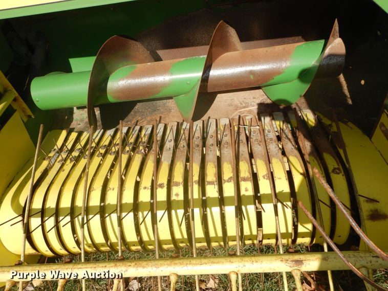 image for item DI1044 1978 John Deere 336  small square baler