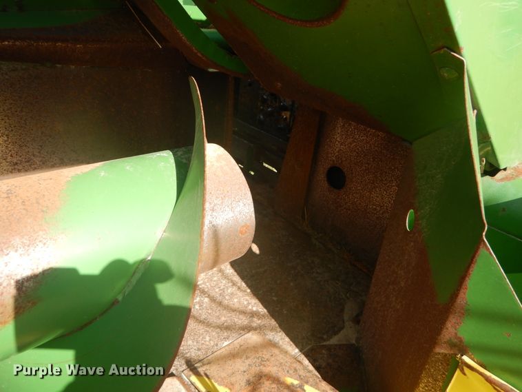 image for item DI1044 1978 John Deere 336  small square baler