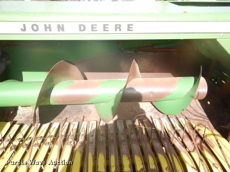 image for item DI1044 1978 John Deere 336  small square baler