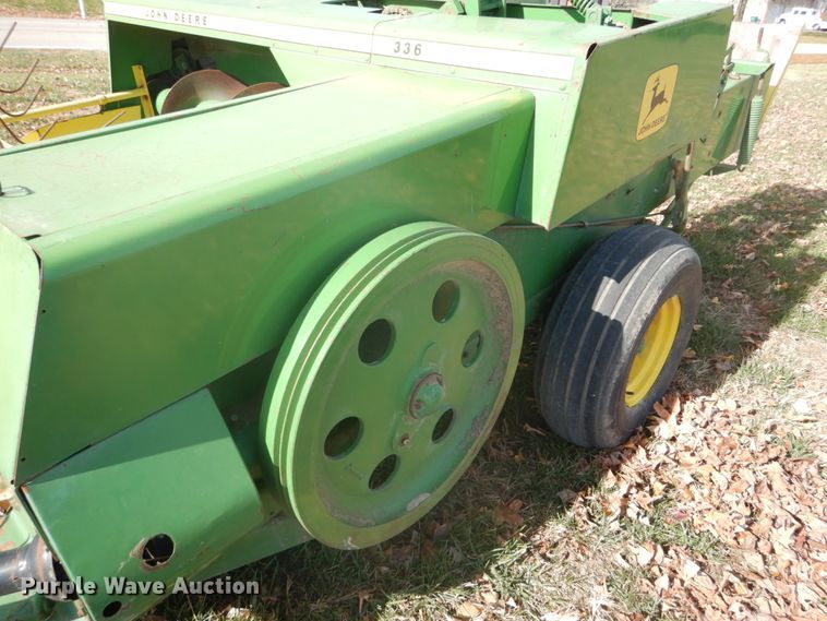 image for item DI1044 1978 John Deere 336  small square baler