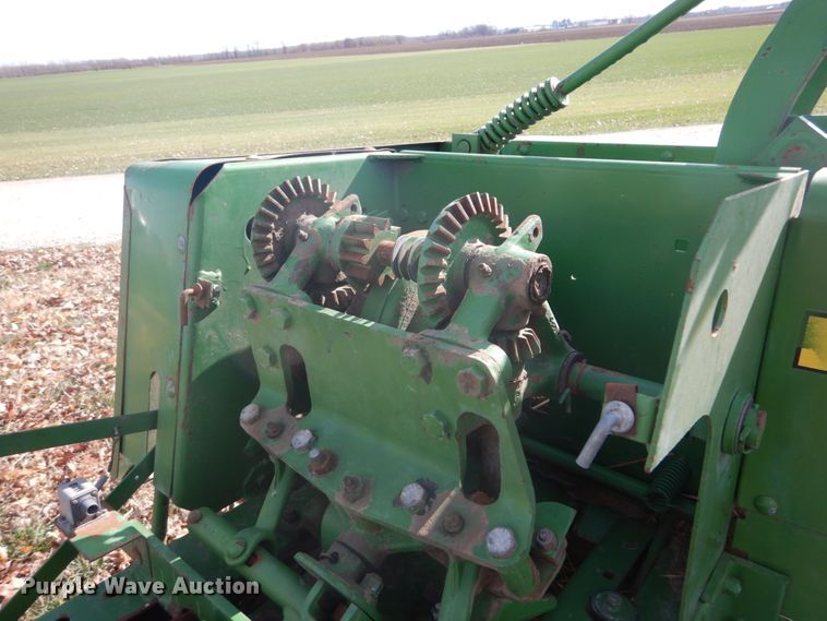 image for item DI1044 1978 John Deere 336  small square baler