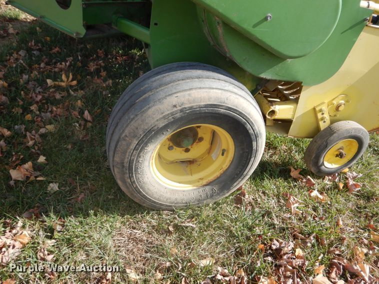 image for item DI1044 1978 John Deere 336  small square baler