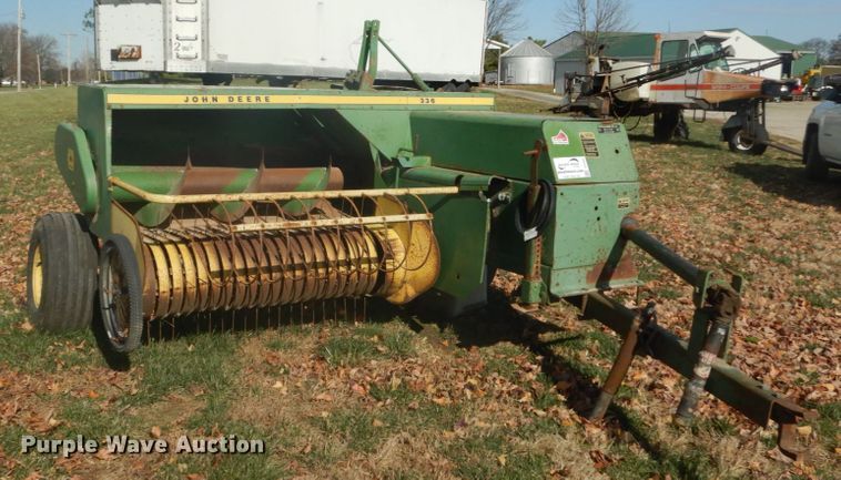 image for item DI1045 1974 John Deere 336  small square baler