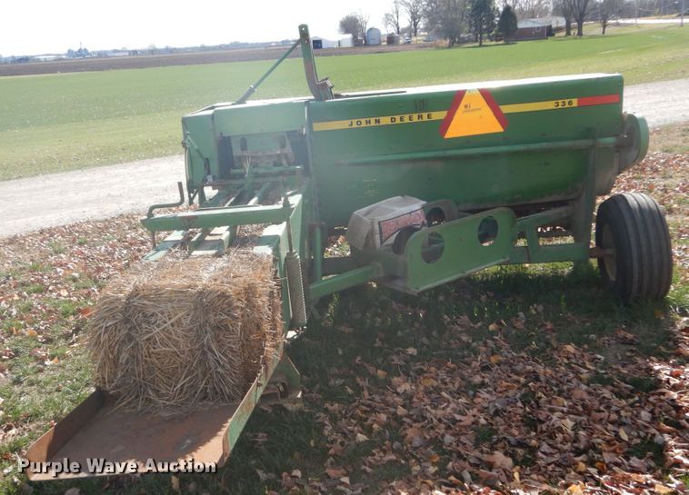 image for item DI1045 1974 John Deere 336  small square baler