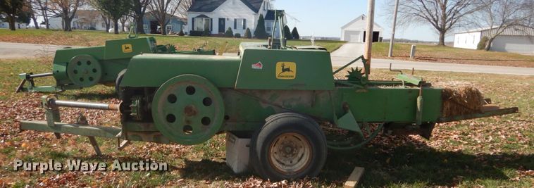 image for item DI1045 1974 John Deere 336  small square baler