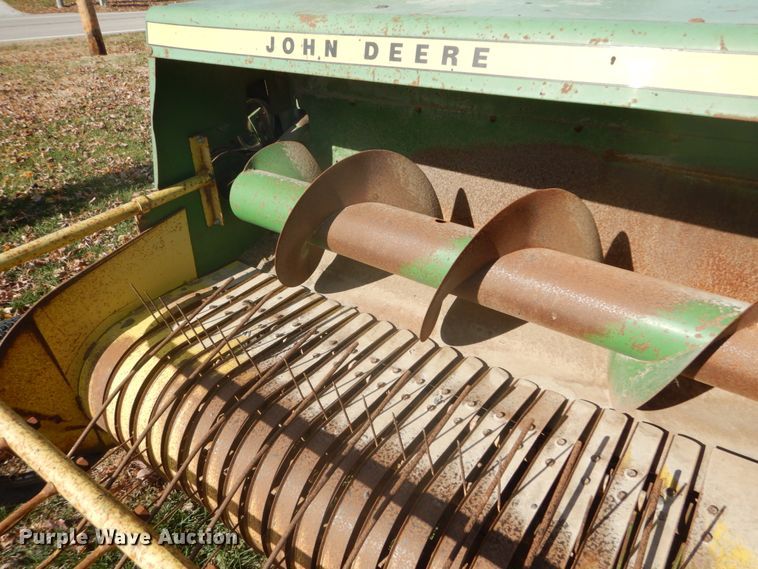 image for item DI1045 1974 John Deere 336  small square baler
