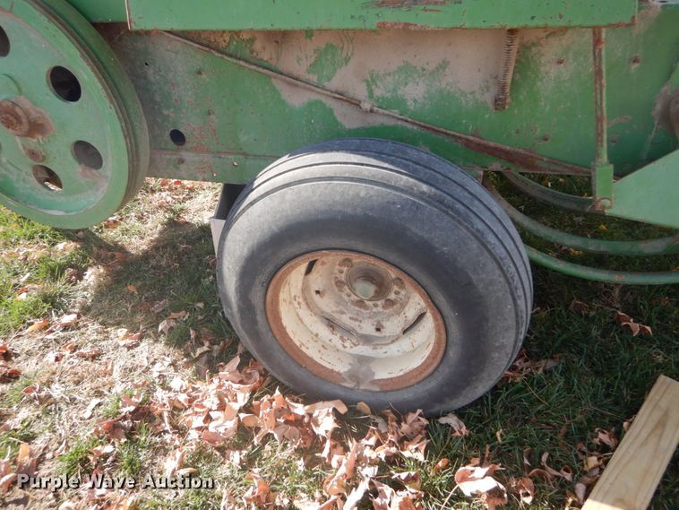 image for item DI1045 1974 John Deere 336  small square baler