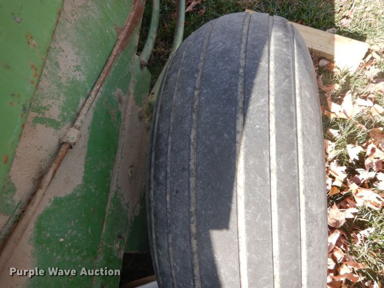 image for item DI1045 1974 John Deere 336  small square baler