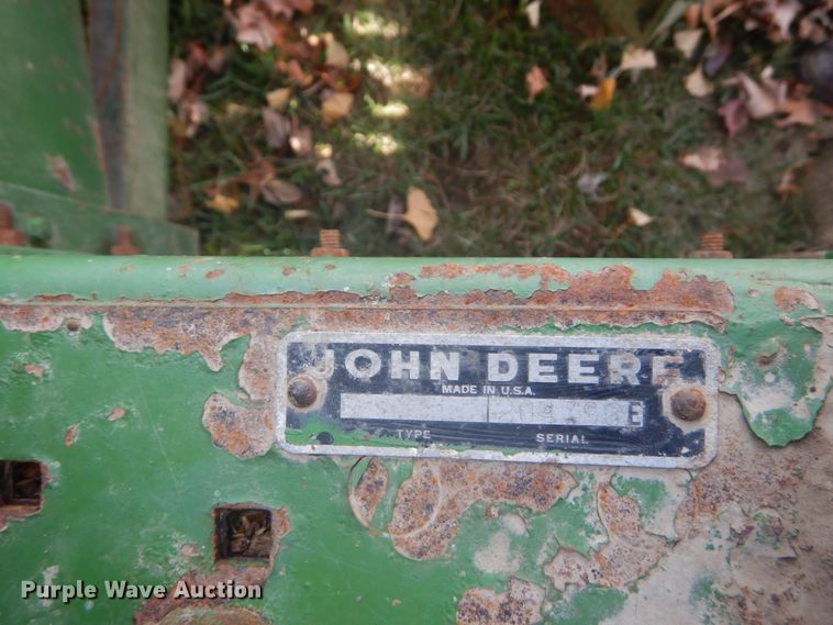 image for item DI1045 1974 John Deere 336  small square baler