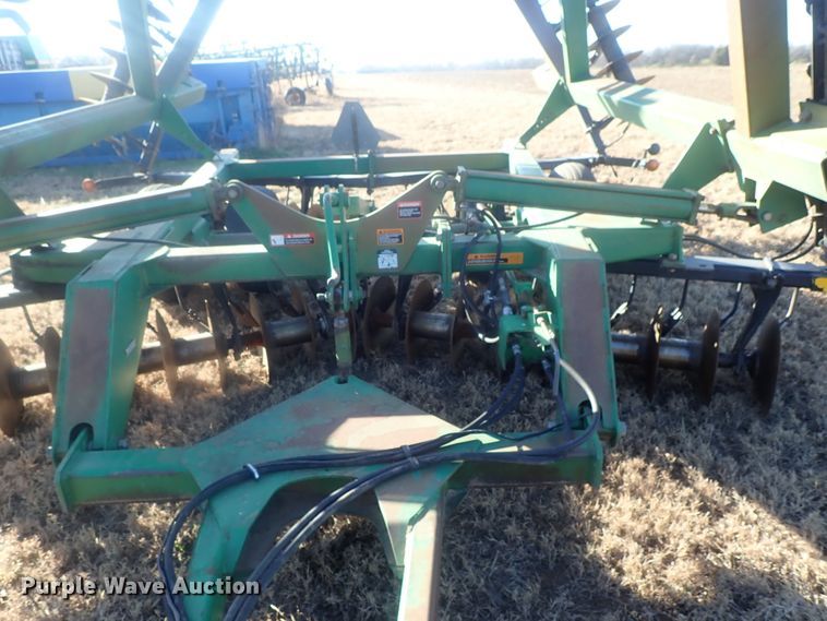 image for item DI7355 John Deere 630 disk