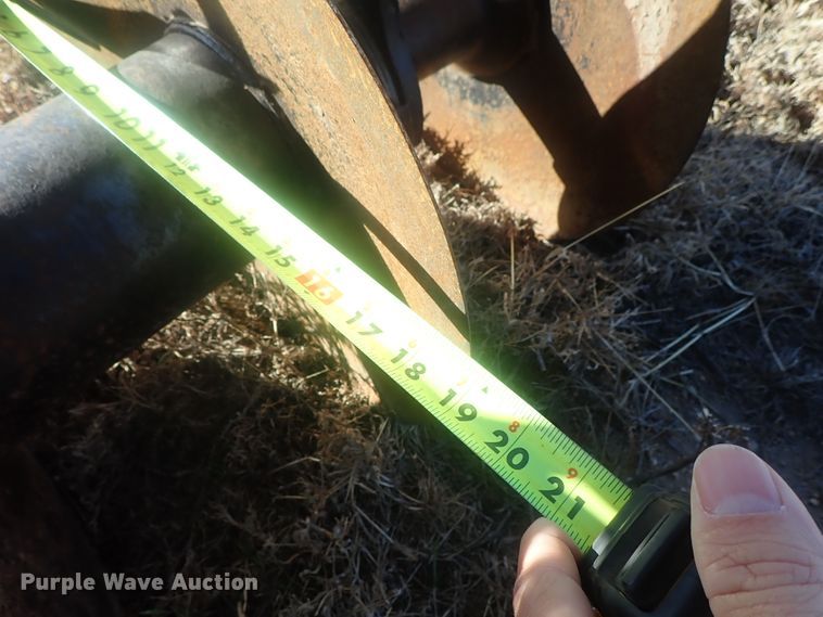 image for item DI7355 John Deere 630 disk