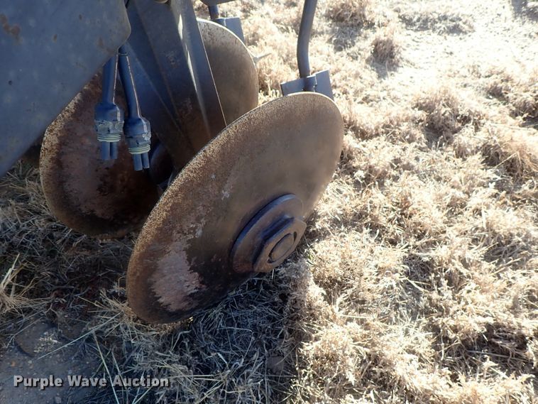 image for item DI7355 John Deere 630 disk