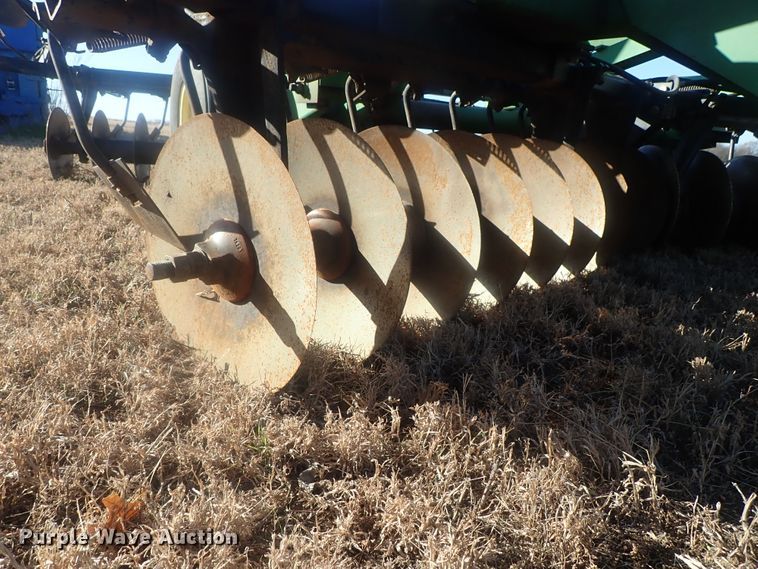 image for item DI7355 John Deere 630 disk