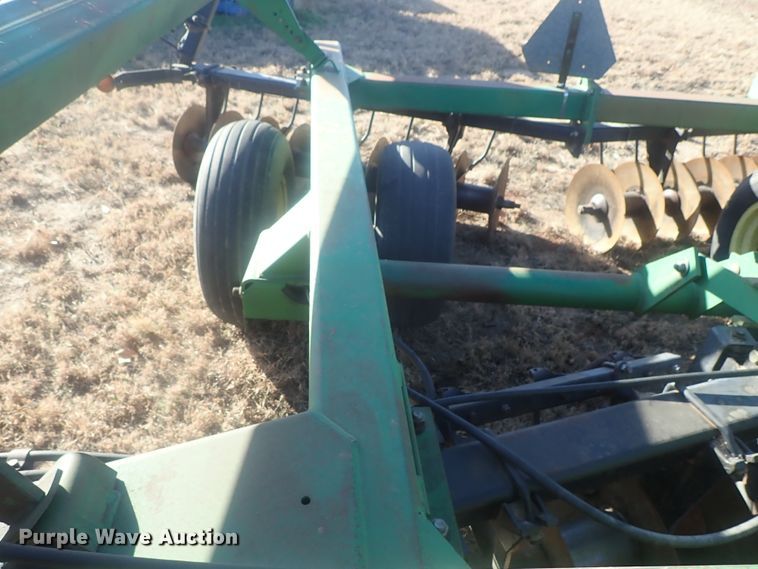 image for item DI7355 John Deere 630 disk