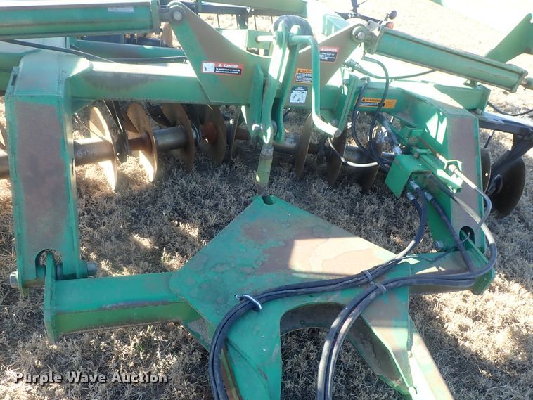 image for item DI7355 John Deere 630 disk