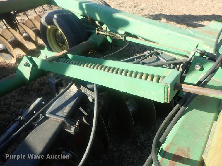 image for item DI7355 John Deere 630 disk
