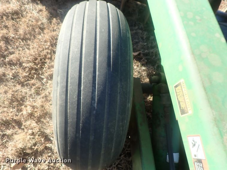 image for item DI7355 John Deere 630 disk