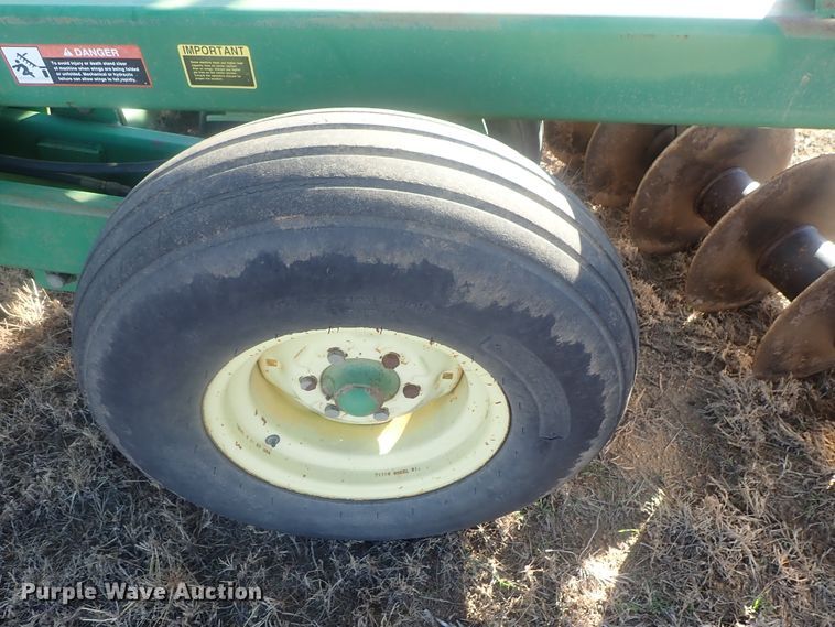 image for item DI7355 John Deere 630 disk