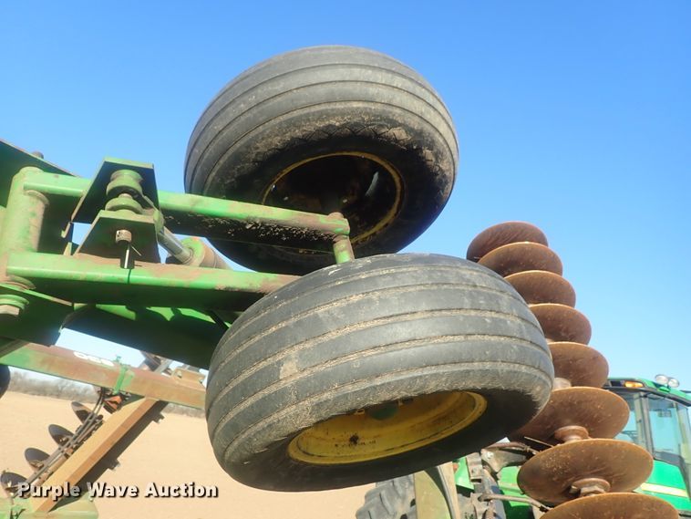 image for item DI7355 John Deere 630 disk