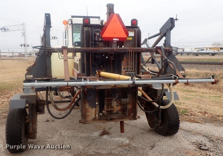 image for item DI7367 SpraCoupe Melroe 220  sprayer